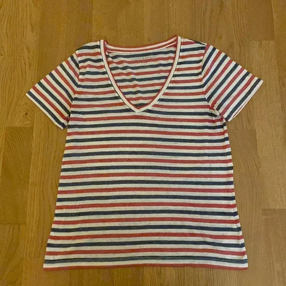 Lucky brand V neck tee - Picture 1 of 4